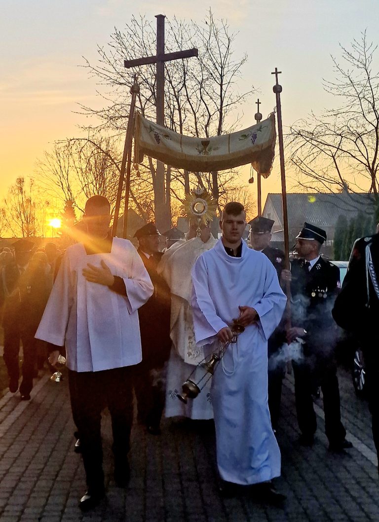 Chrystus Zmartwychwstał!